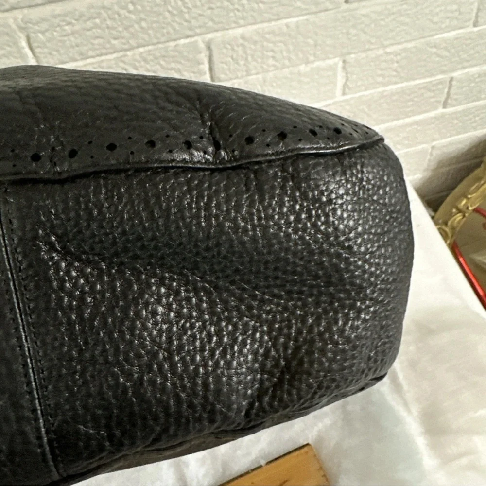 Kate Spade Nori LEATHER Shoulder Bag, Medium. EUC.